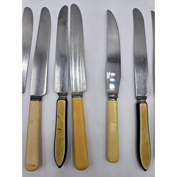 Bakelite Silverware Knives Mixed Lot 13 Various Colors Conditions Stainless - Picture 9 of 11